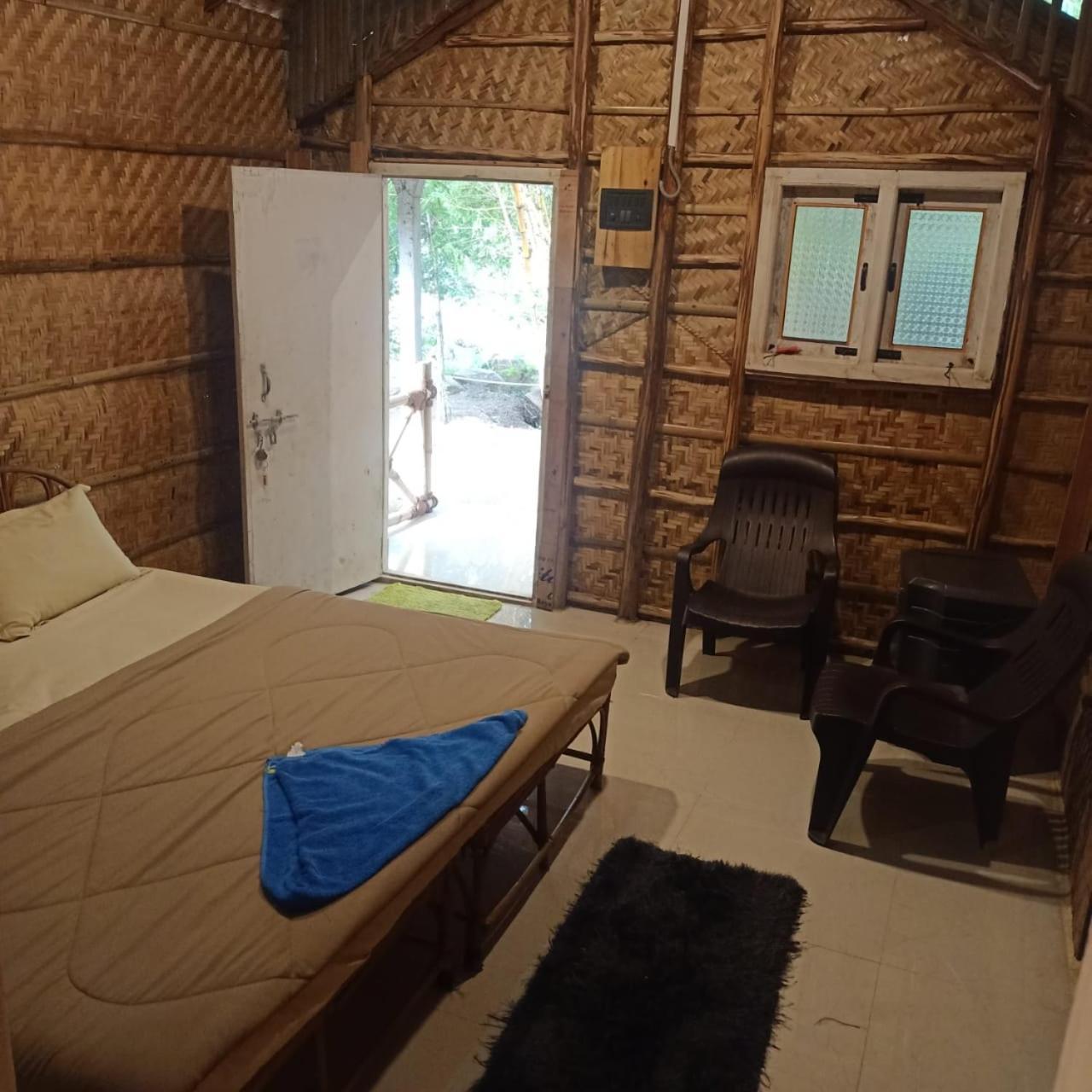 Hidden Place In Hampi Hotel Room photo